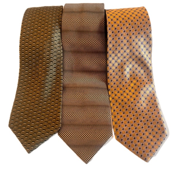 Bundle of 3 Silk Ties Equestrian Firenze Harvé Benard and Geoffrey Beene - Picture 2 of 6